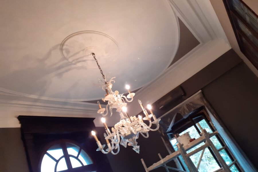 Lavori di illuminazione e decorazione